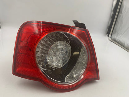 2008-2010 Volkswagen Passat Driver Side Tail Light Taillight OEM G01B25050