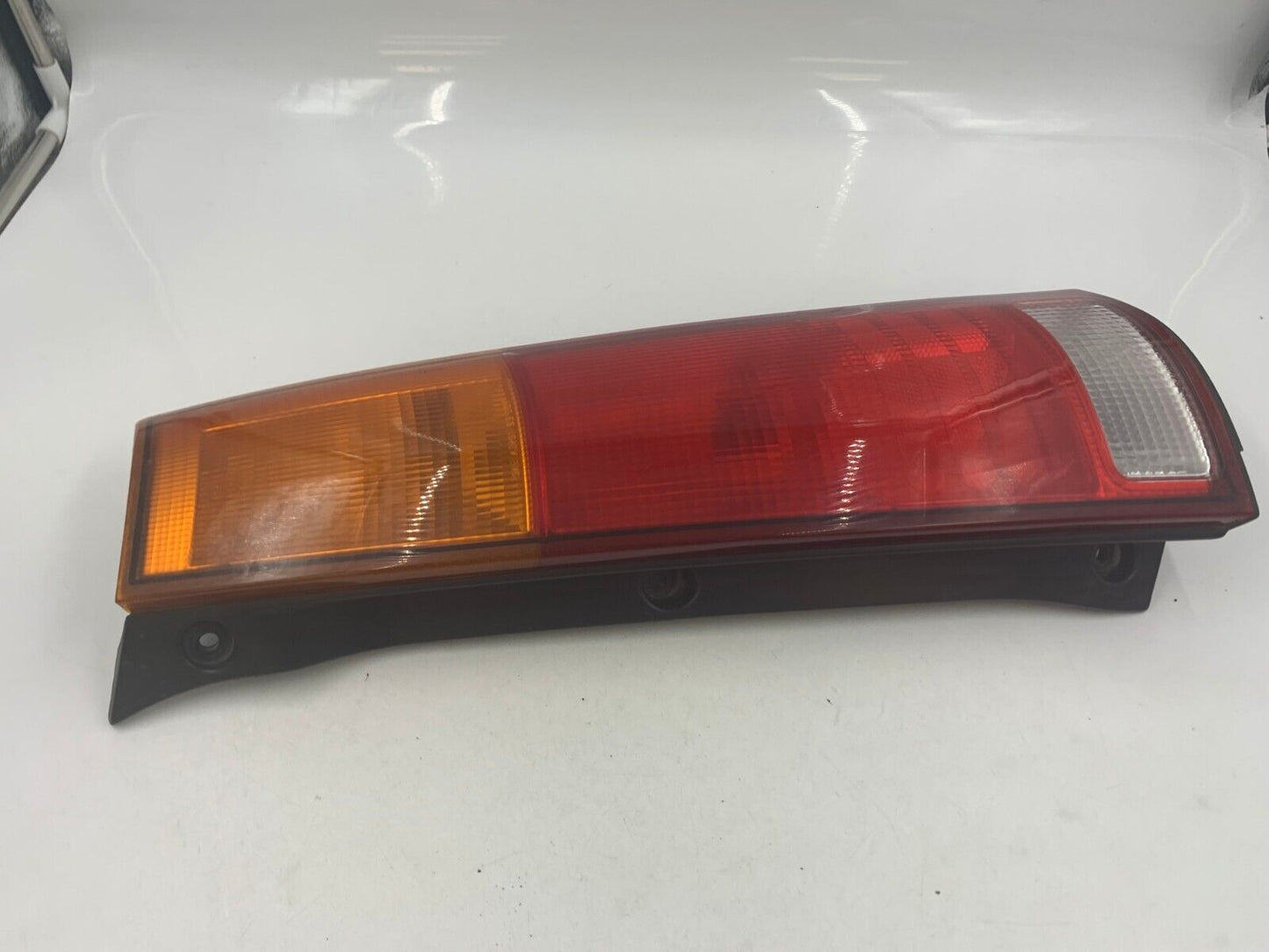 1997-2001 Honda CR-V Passenger Side Tail Light Taillight OEM E02B54053