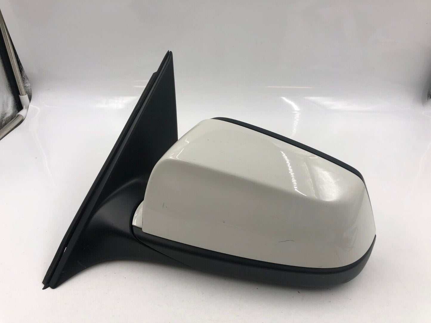 2012-2013 BMW 528i Driver Side View Power Door Mirror White OEM G01B35063