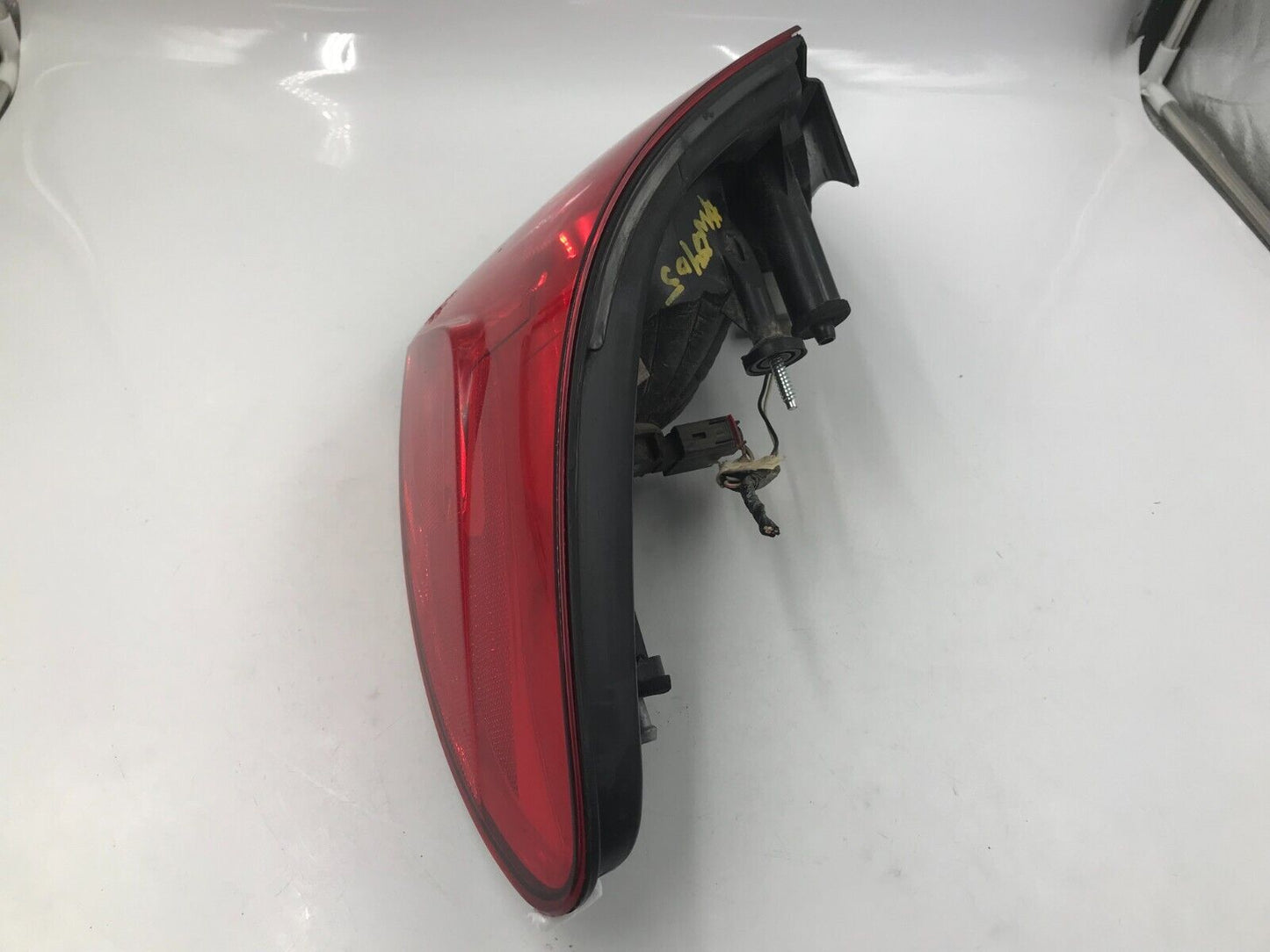 2007-2008 Chrysler Sebring Passenger Side Tail Light Taillight OEM B03B09040