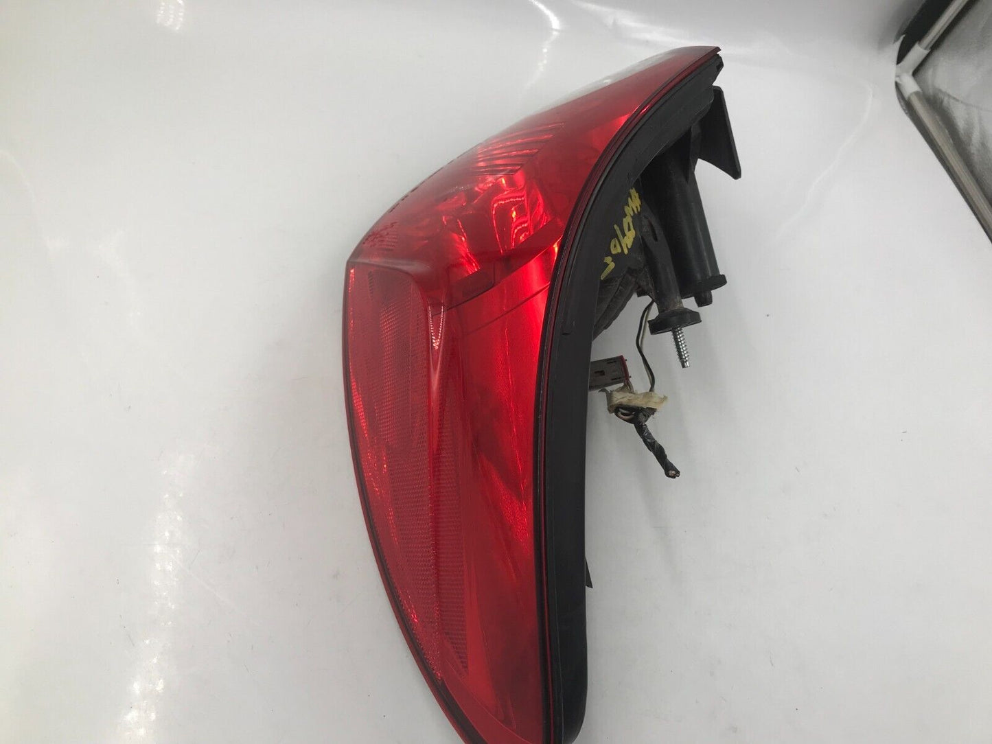 2007-2008 Chrysler Sebring Passenger Side Tail Light Taillight OEM B03B09040