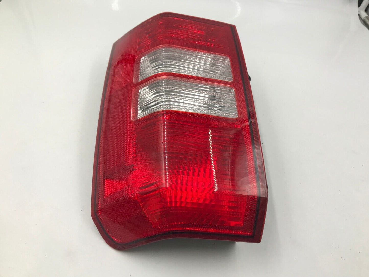 2007 Jeep Patriot Passenger Side Tail Light Taillight OEM A02B12041