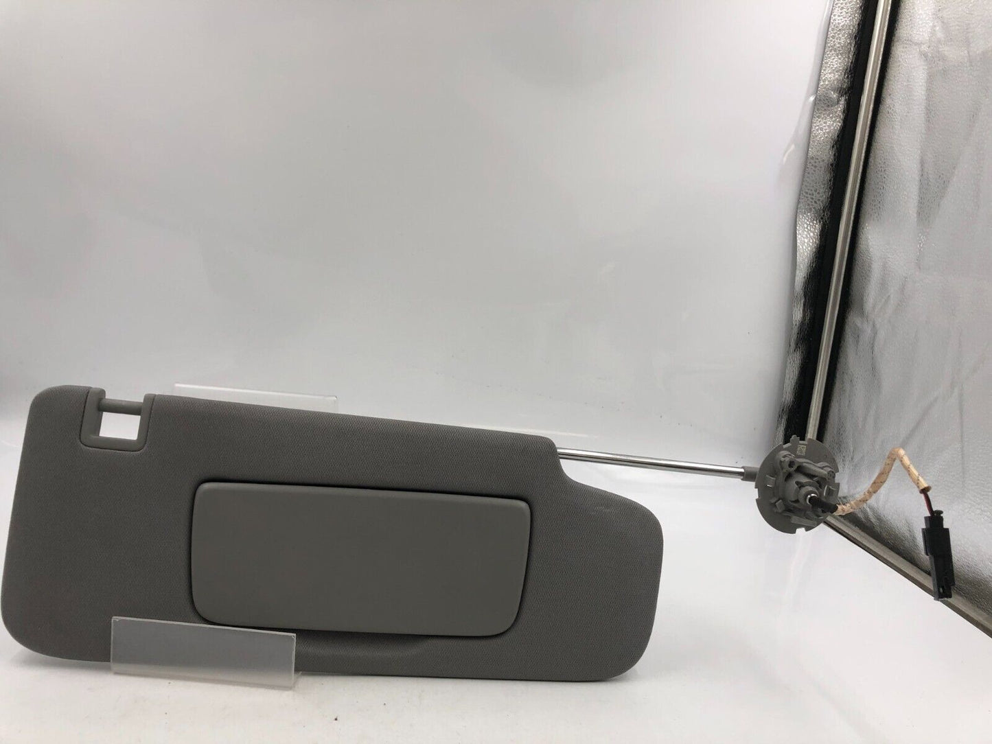 2018-2020 Chevrolet Equinox Passenger Sunvisor Gray Illuminated OEM A01B54023