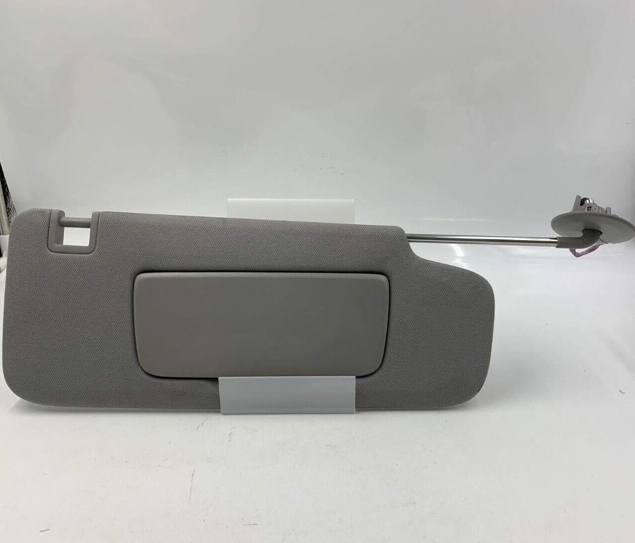 2020-2022 Chevrolet Equinox Passenger Sunvisor Gray Illuminated OEM F04B01030