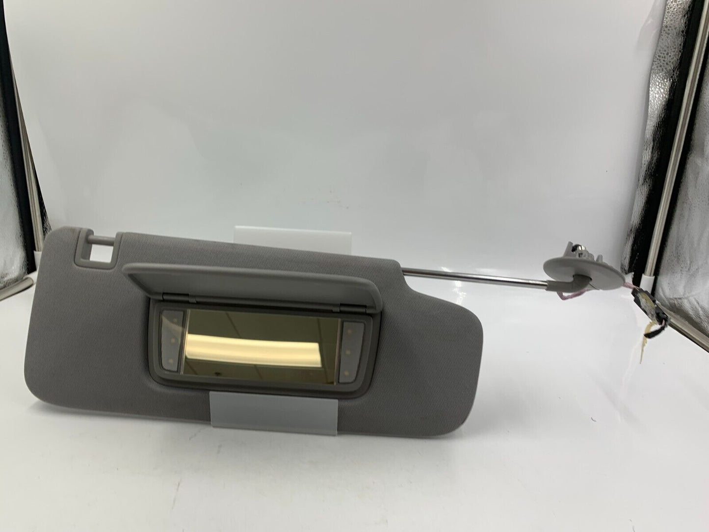 2020-2022 Chevrolet Equinox Passenger Sunvisor Gray Illuminated OEM F04B01030