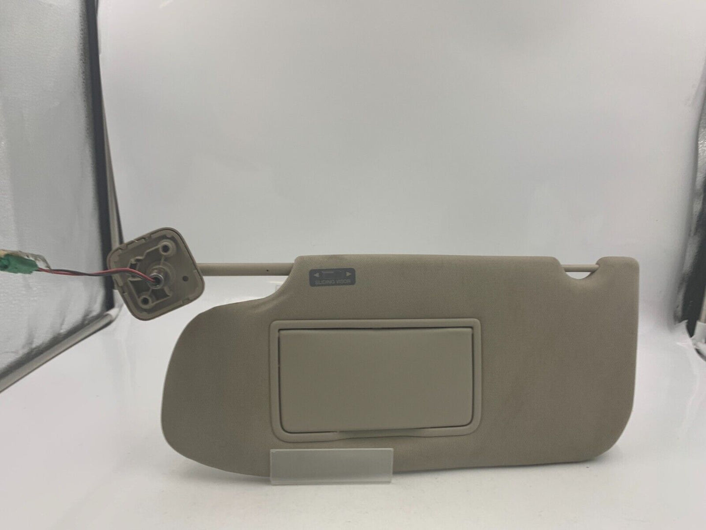 2010-2012 Lincoln MKT Driver Sun Visor Sunvisor Gray Illuminated OEM G02B30058