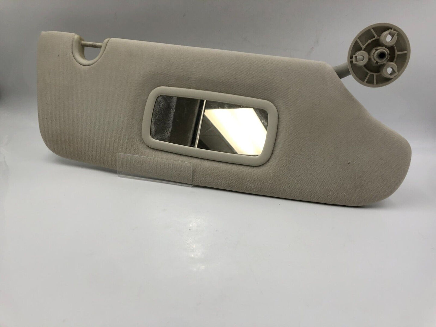 2005-2007 Chrysler 300 Passenger Sun Visor Sunvisor Beige OEM I03B21022