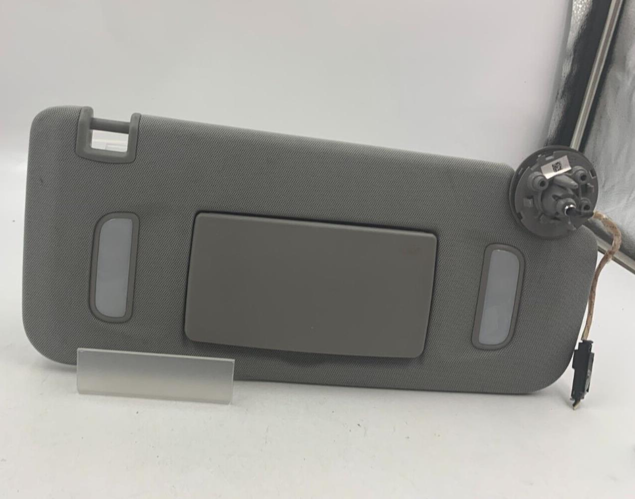 2017-2018 Chevy Trax Passenger Sun Visor Sunvisor Gray Illuminated OEM G01B52058