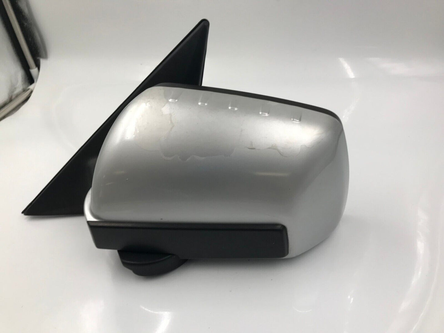 2010-2013 Kia Soul Driver Side View Manual Door Mirror Silver OEM E04B54070