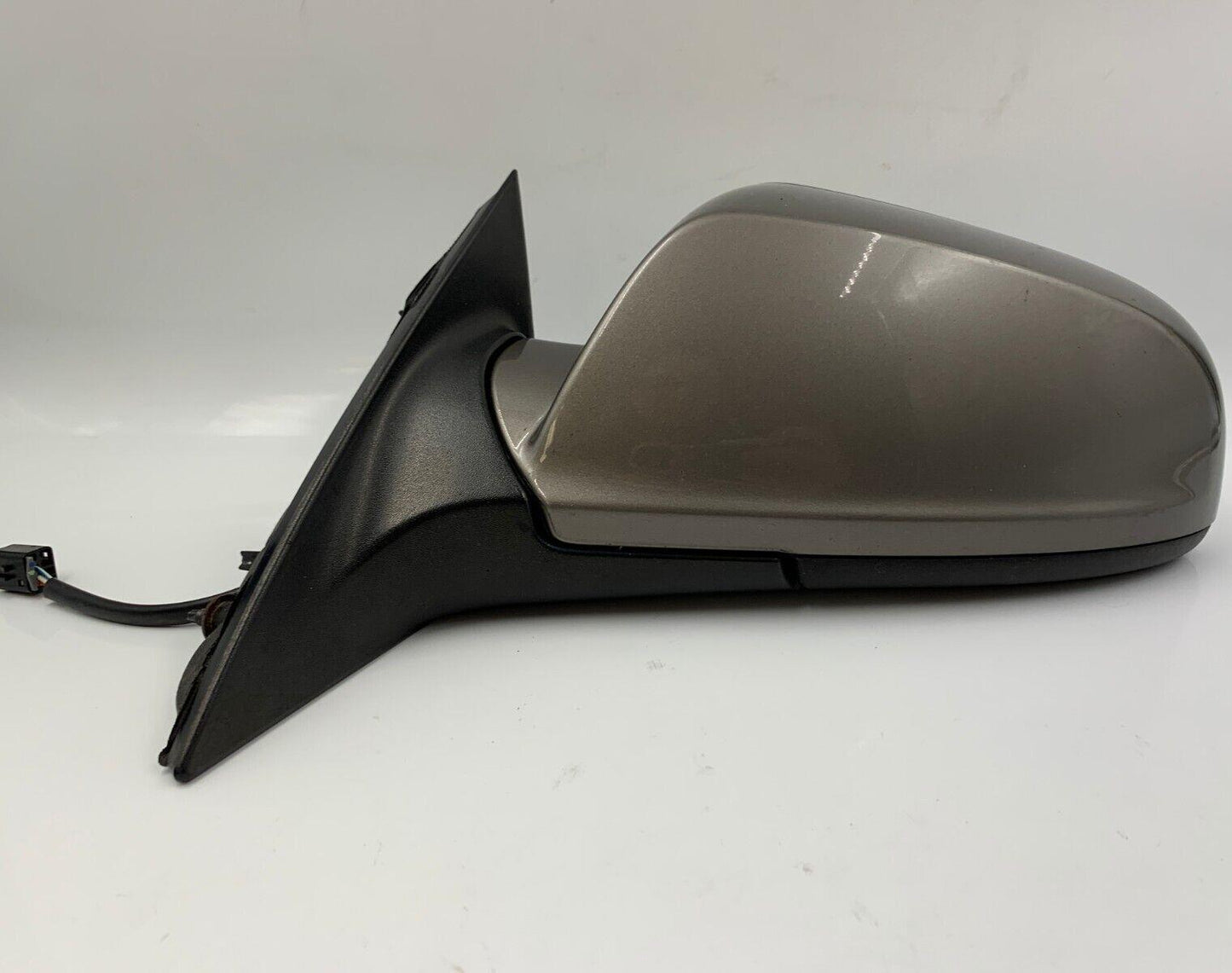 2008-2012 Chevrolet Malibu Driver Side View Power Door Mirror Gray OEM J01B30045