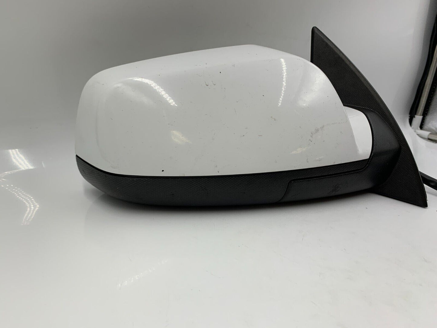 2010-2011 Chevrolet Equinox Passenger Side Power Door Mirror White OEM J02B21030