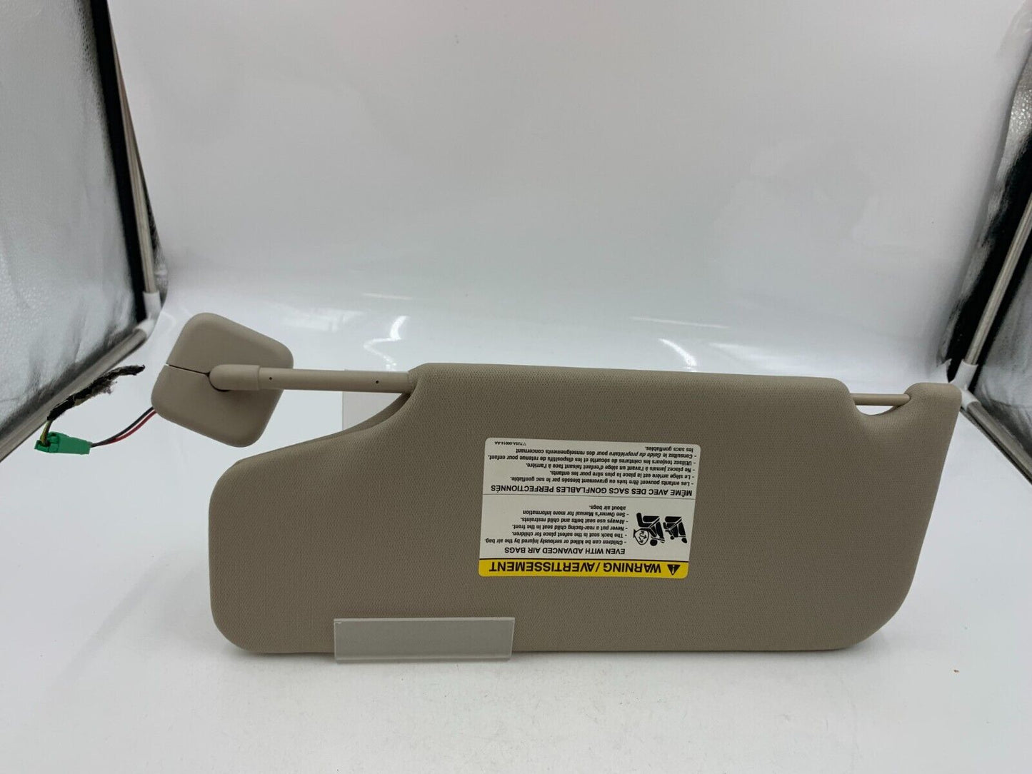 2010-2011 Ford Taurus Passenger Sun Visor Sunvisor Gray OEM B01B12052