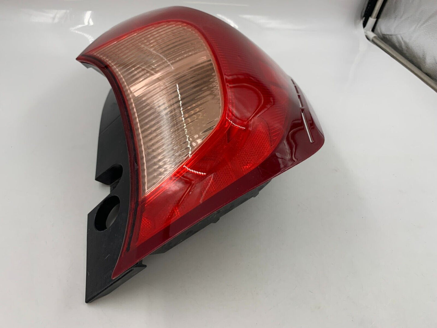 2014-2019 Nissan Versa Passenger Side Tail Light Taillight OEM F02B37050