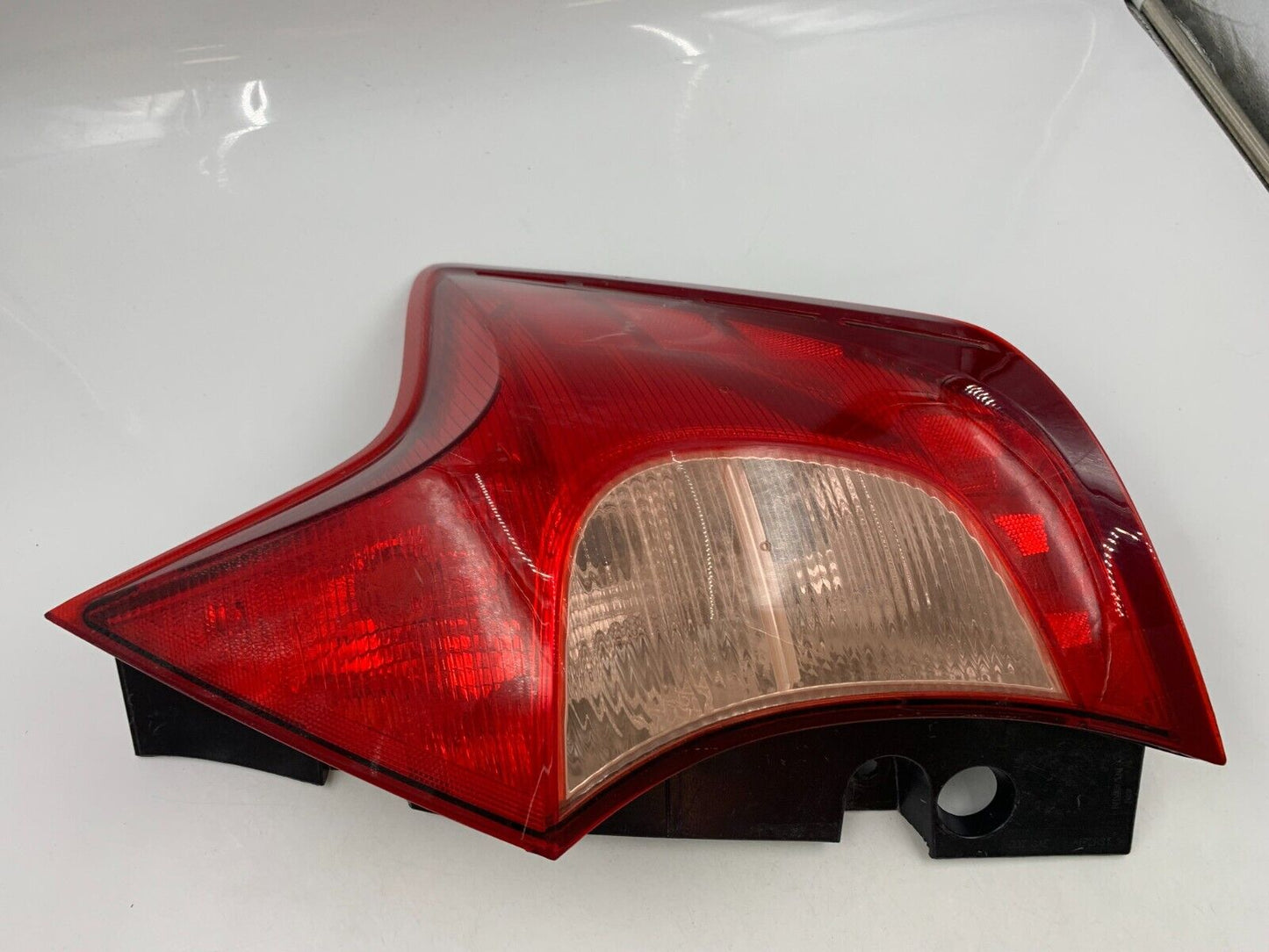 2014-2019 Nissan Versa Passenger Side Tail Light Taillight OEM F02B37050