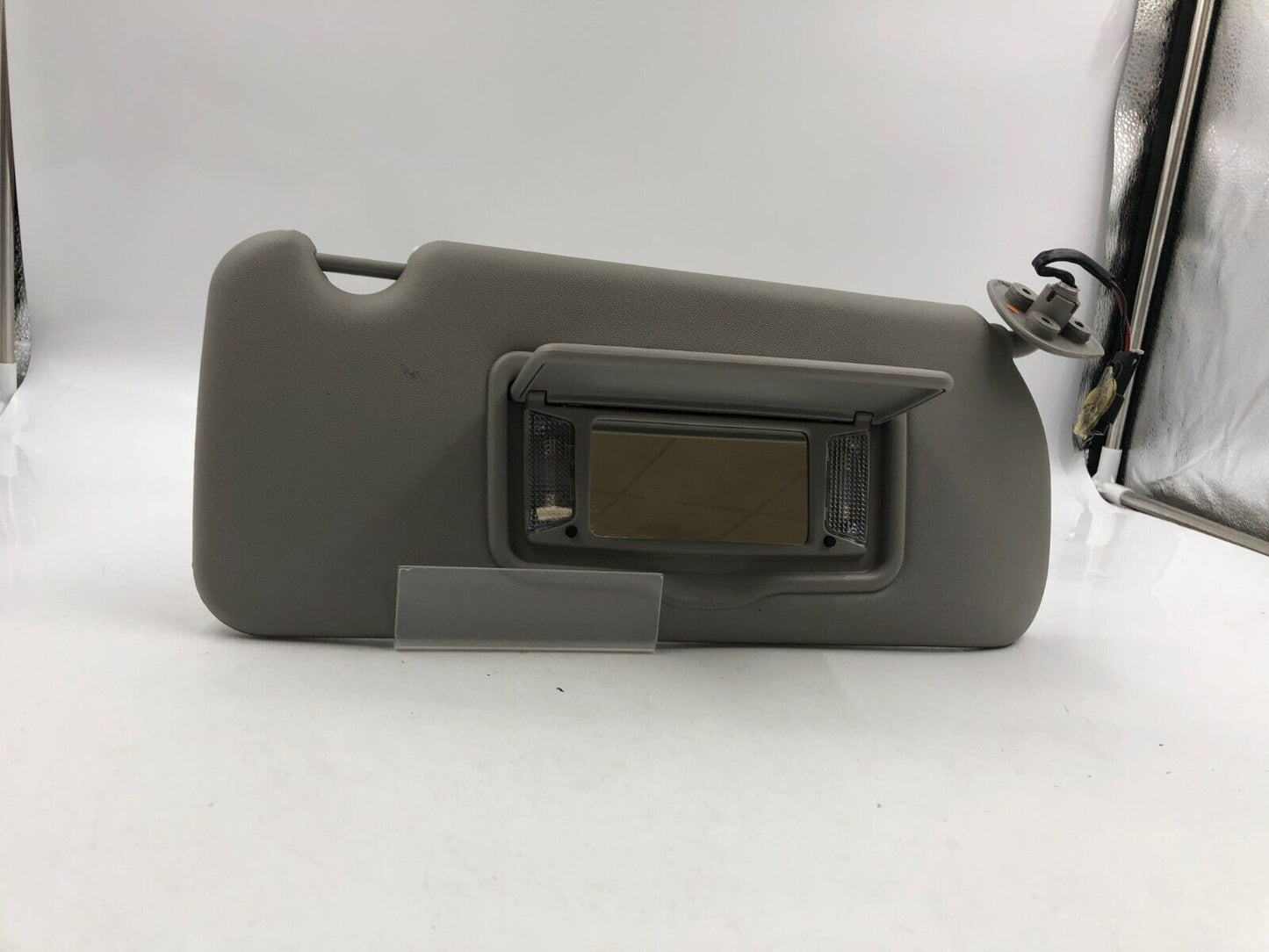 2003-2007 Cadillac CTS Passenger Sun Visor Sunvisor Gray Illuminated J04B28003