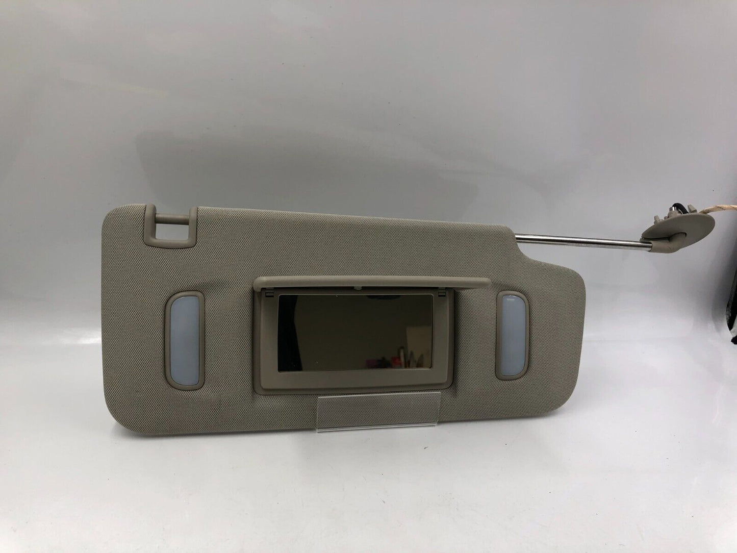 2013-2019 Buick Encore Passenger Sun Visor Sunvisor Beige Illuminated C04B11005