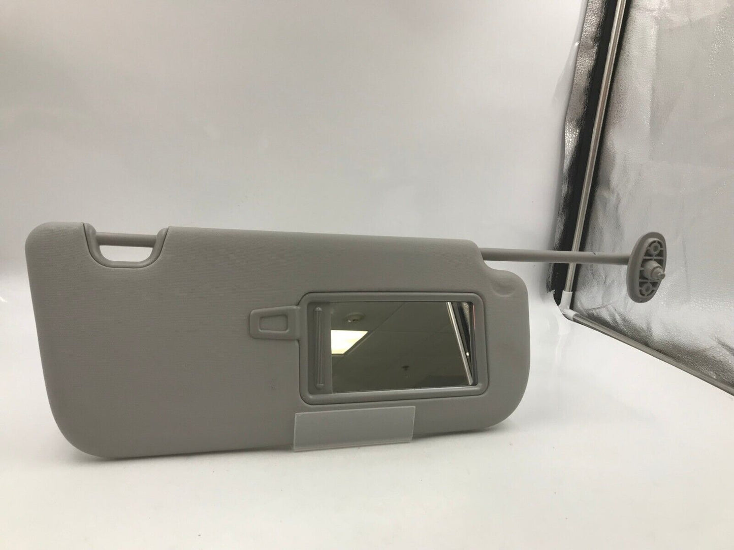 2014-2019 Kia Soul Passenger Sun Visor Sunvisor Gray OEM E02B29062