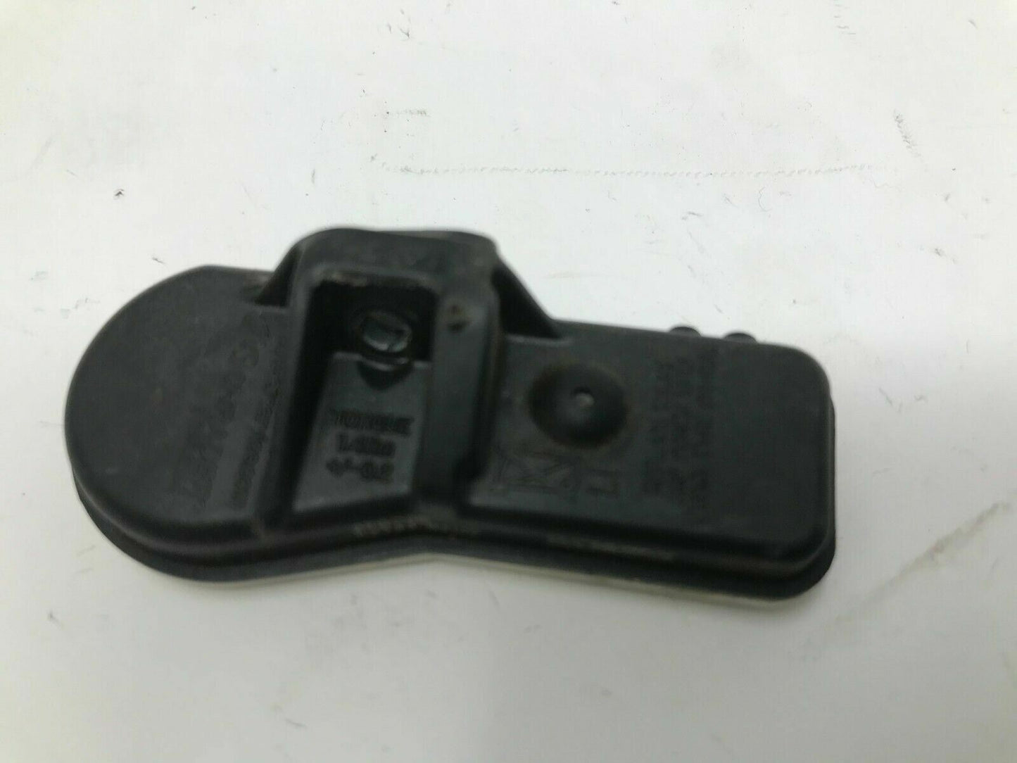 2015 Kia Soul TPMS Sensor Tire Pressure Sensor Genuine OEM E01B37014