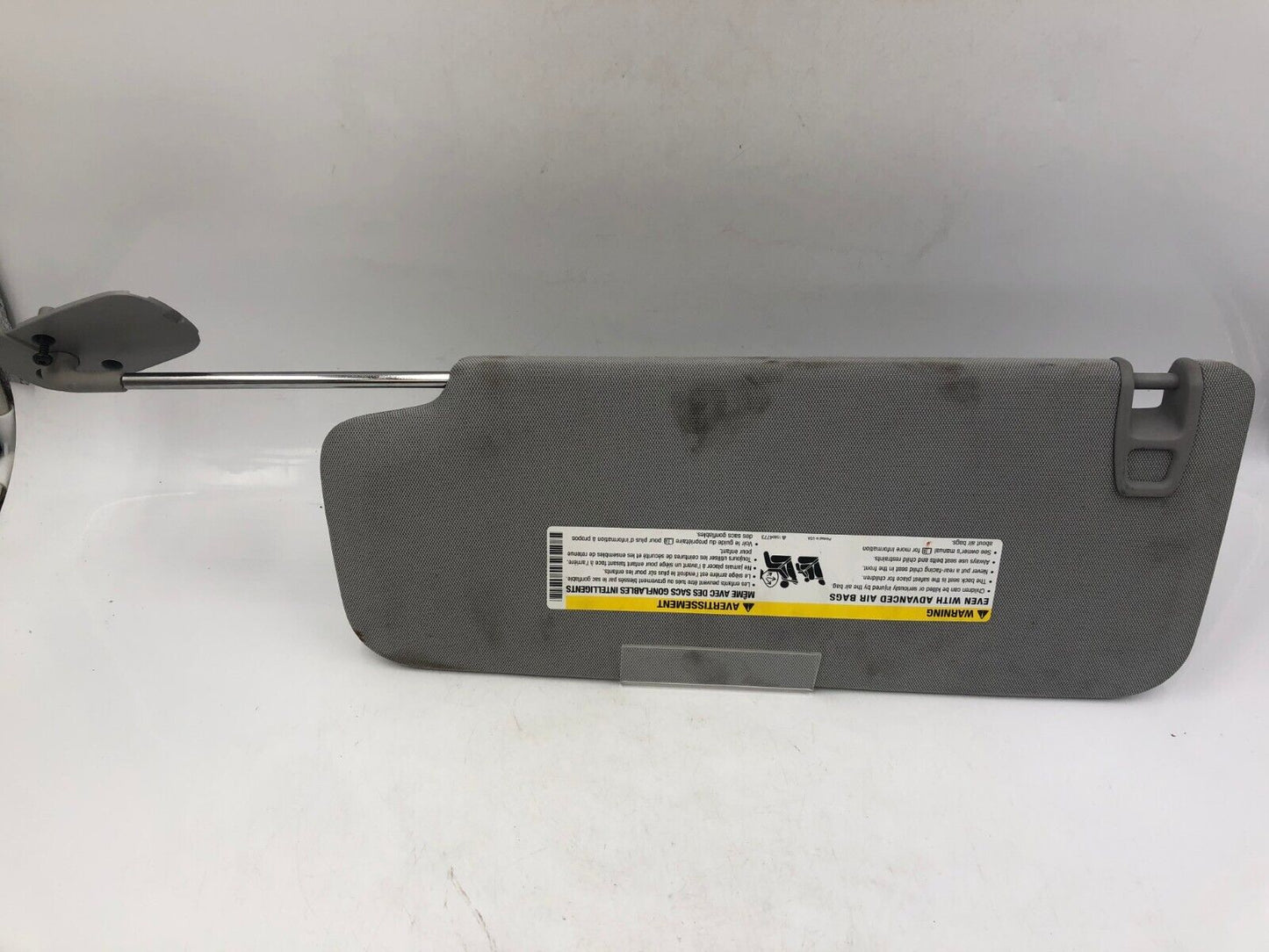 2014-2019 Chevrolet Silverado 1500 Passenger Sun Visor Sunvisor OEM A01B10024