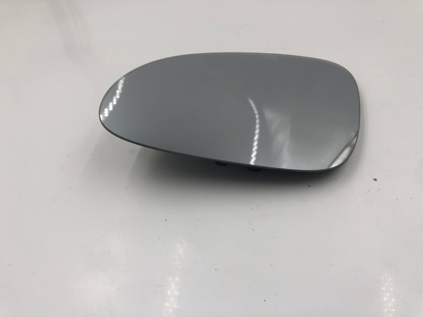 2006-2010 Volkswagen Driver Passenger Power Door Mirror Glass Only OEM I03B10009