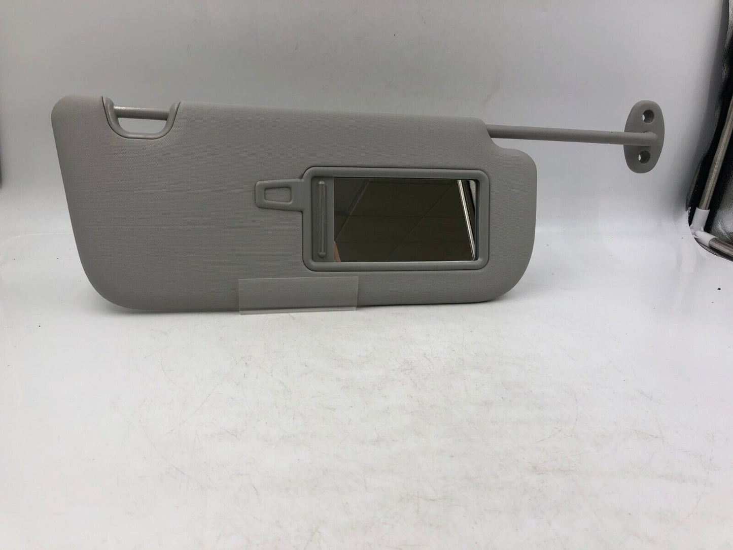 2014-2019 Kia Soul Passenger Sun Visor Sunvisor Gray Illuminated OEM B02B14045