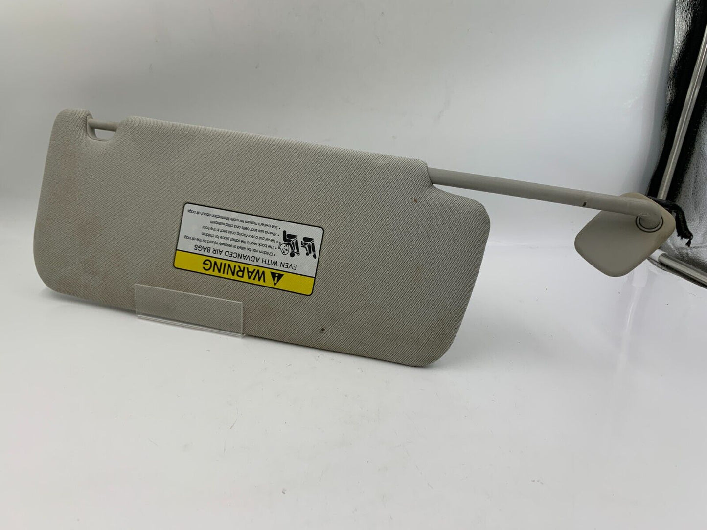 2016-2020 Kia Optima Driver Sun Visor Sunvisor Gray Illuminated OEM B01B59002