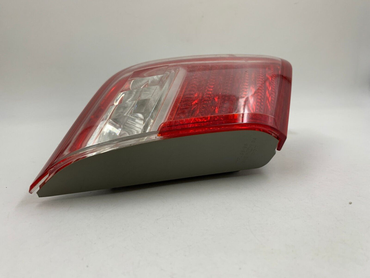 2007-2009 Toyota Camry Driver Side Trunklid Decklid Tail Light OEM B02B42053