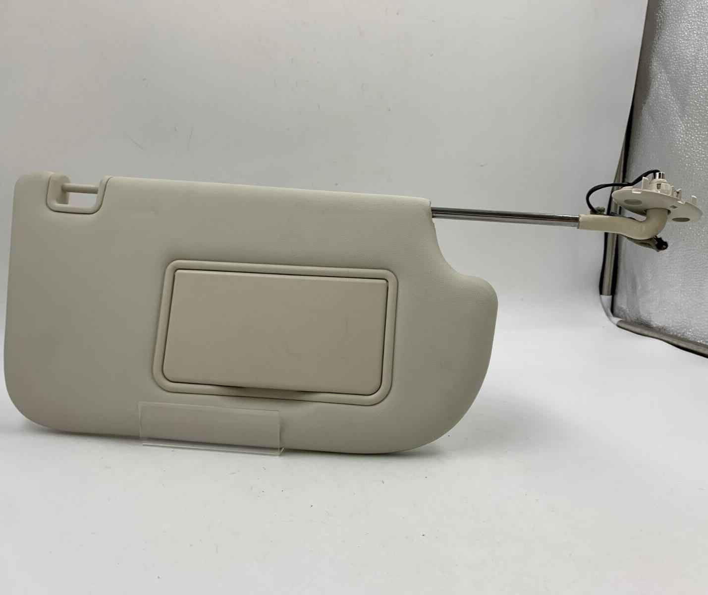 2013-2019 Ford Escape Passenger Sun Visor Sunvisor Ivory Illuminated A01B02038