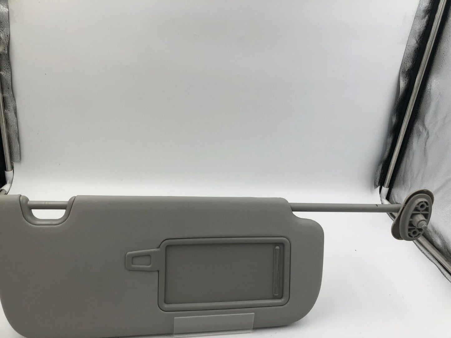 2014-2019 Kia Soul Passenger Sun Visor Sunvisor Gray Illuminated OEM C01B13031