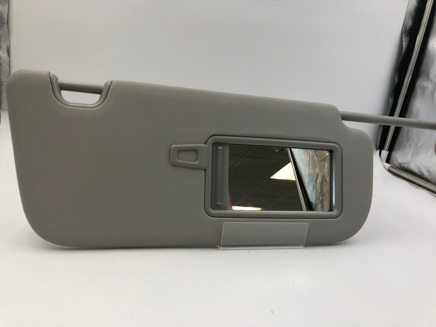 2014-2019 Kia Soul Passenger Sun Visor Sunvisor Gray Illuminated OEM C01B13031