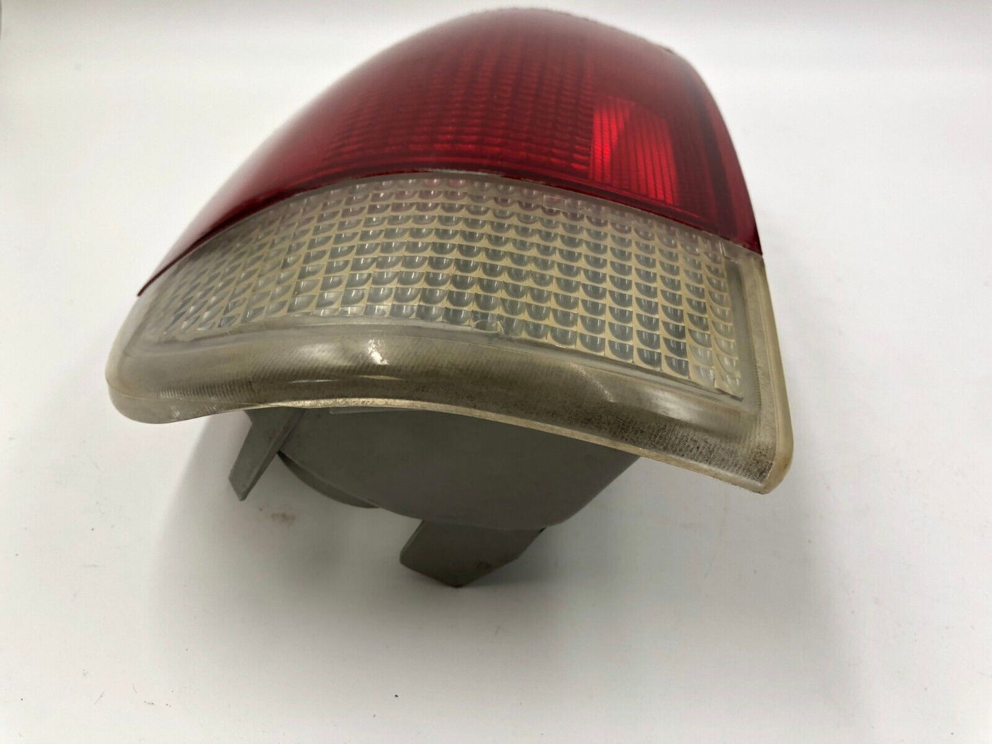 1995-2005 Chevrolet S10 Blazer Driver Side Tail Light Taillight OEM C03B53062