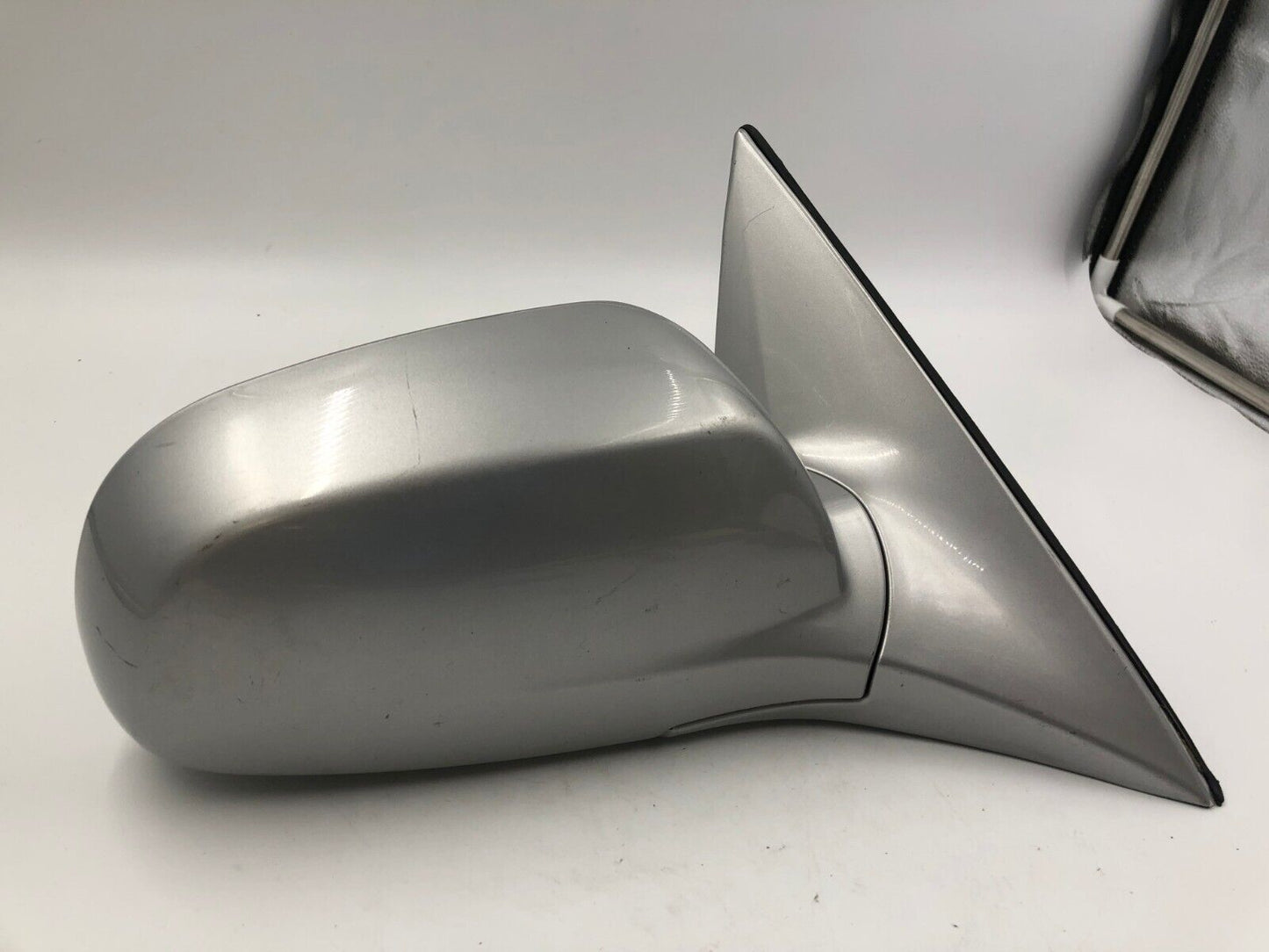 2004-2006 Suzuki Verona Passenger Side View Power Door Mirror Silver C04B26050