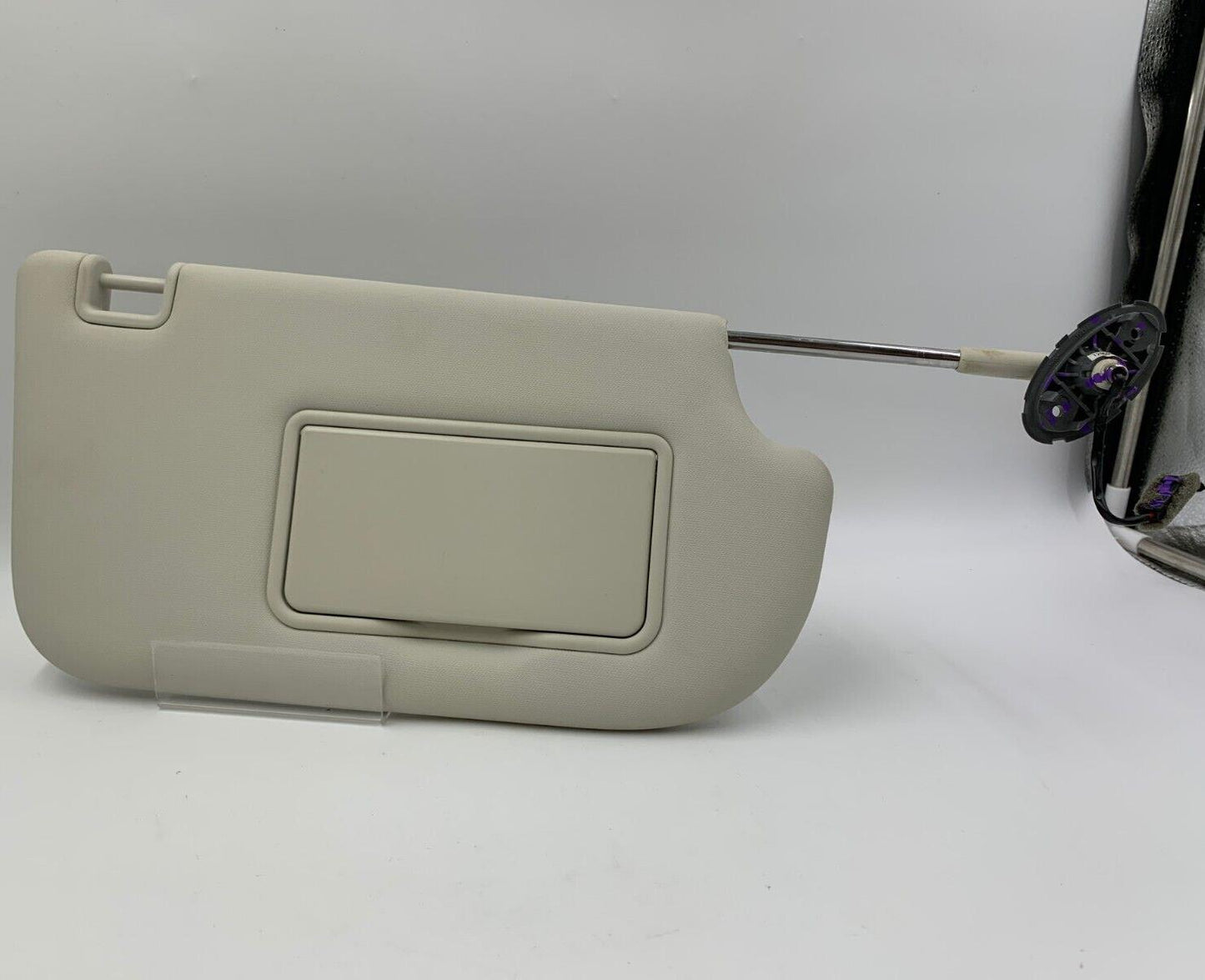 2013-2019 Ford Escape Passenger Visor Sunvisor Ivory Illuminated OEM C04B15025