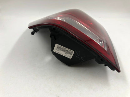 2007-2010 Jeep Grand Cherokee Passenger Side Tail Light Taillight OEM C03B24001