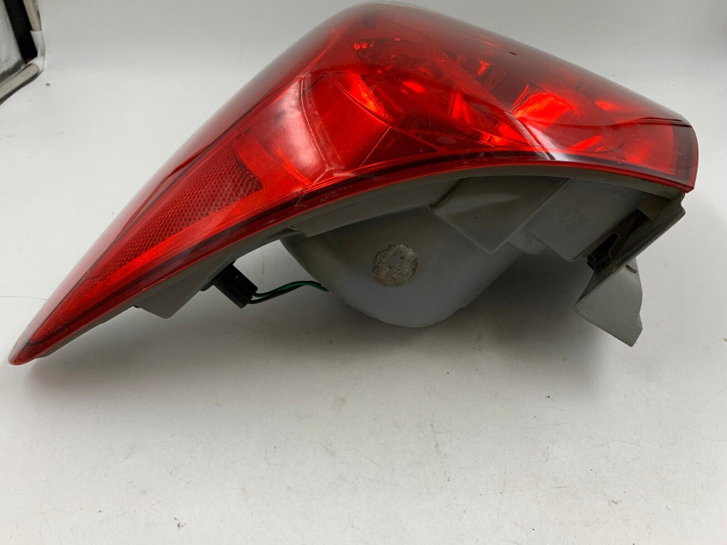 2011-2016 Chevrolet Cruze Passenger Side Tail Light Taillight OEM B04B35001