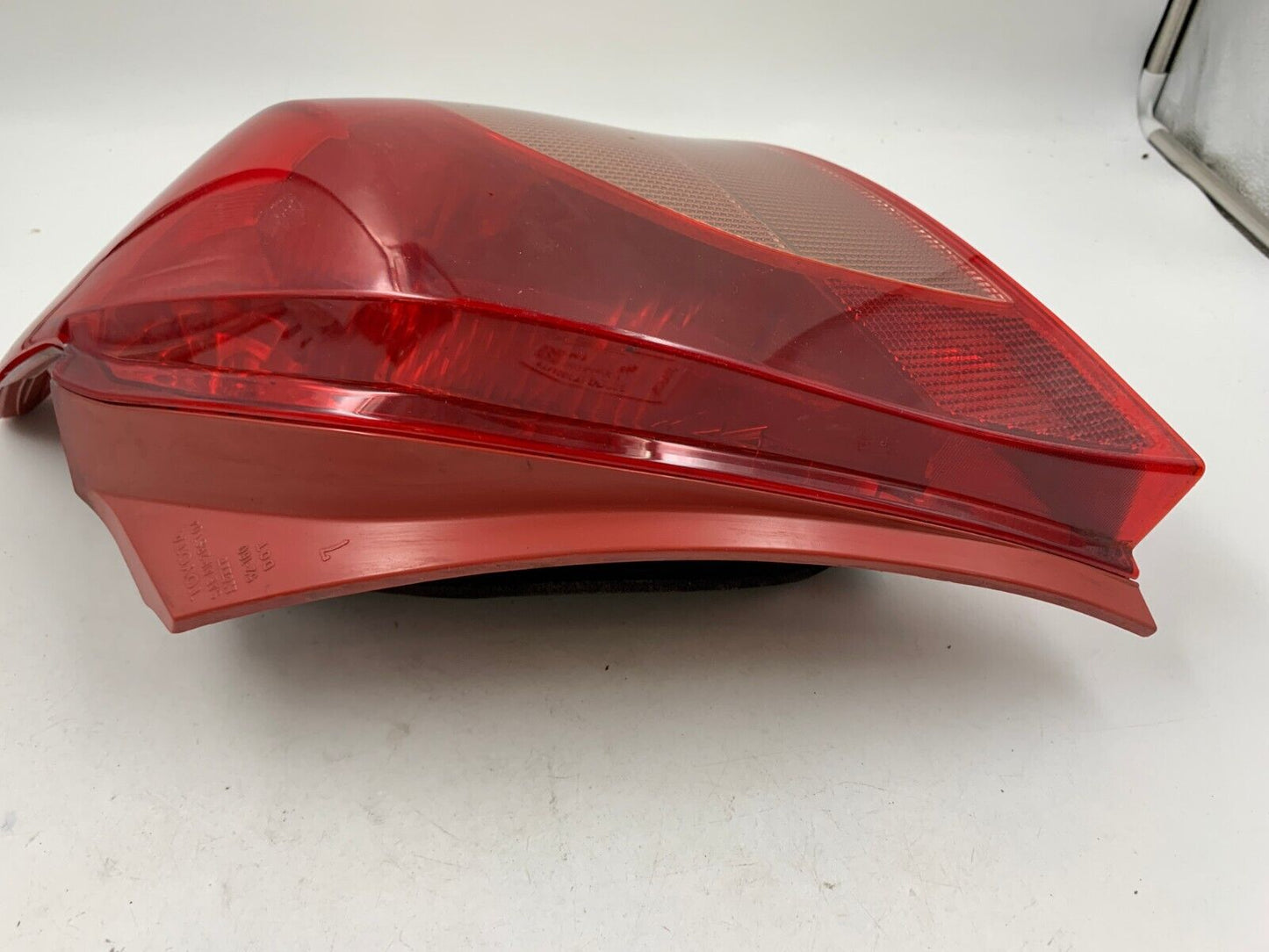 2006-2008 Toyota Yaris Passenger Side Tail Light Taillight OEM G02B44007