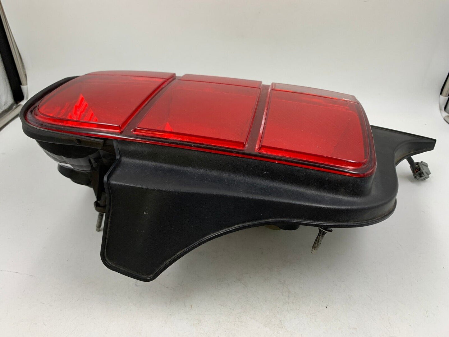 2005-2009 Ford Mustang Passenger Side Tail Light Taillight OEM C03B32001