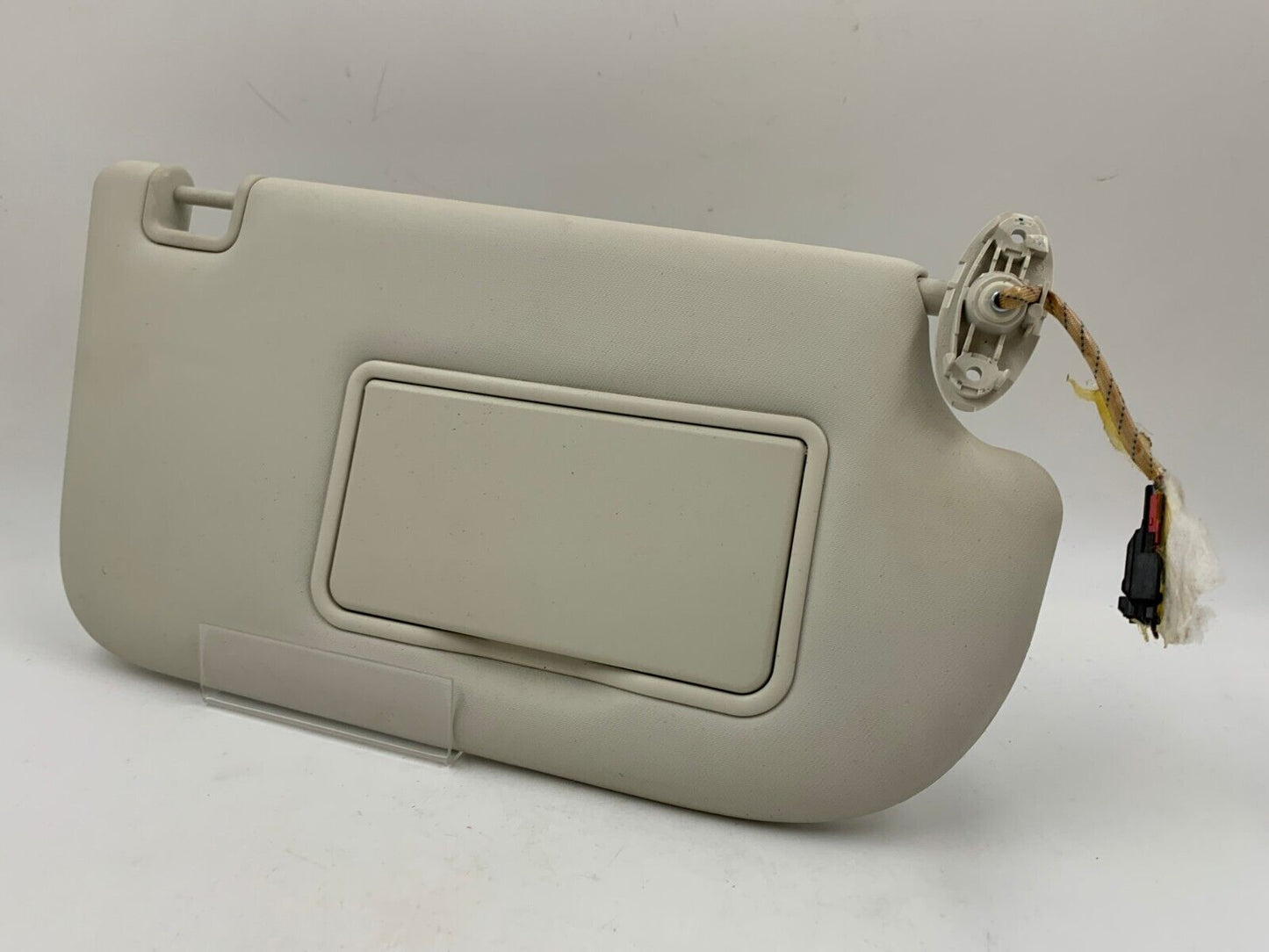 2013-2018 Ford Focus Passenger Sun Visor Sunvisor Ivory Illumination E03B47025