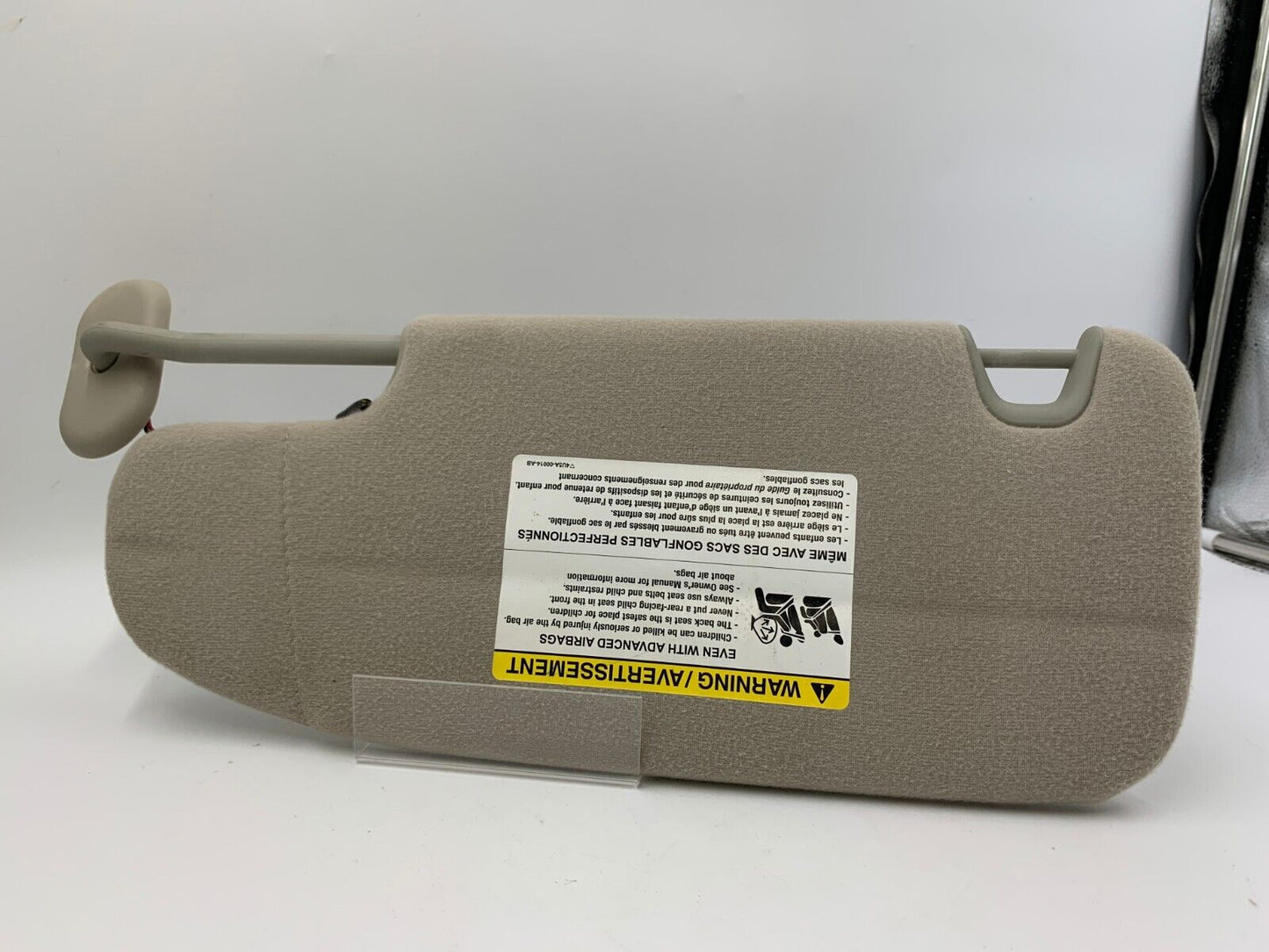 2006-2009 Ford Fusion Passenger Sun Visor Sunvisor Gray Illumination E02B18071