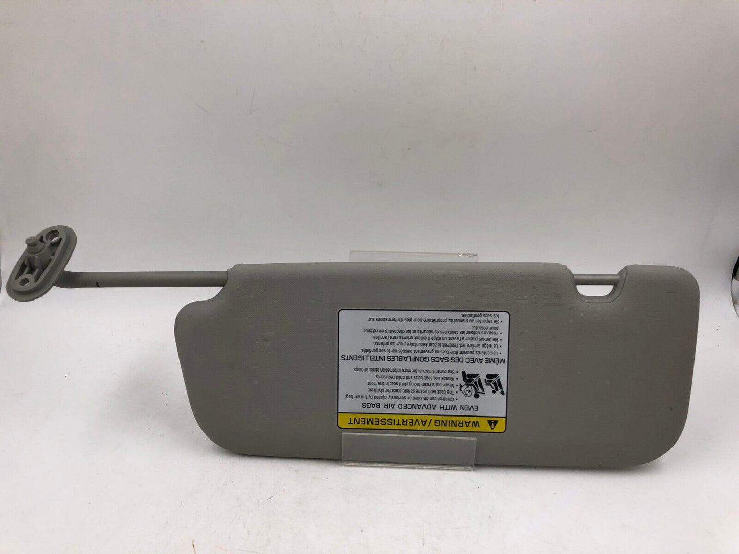 2017-2018 Kia Forte Passenger Sun Visor Sunvisor Gray OEM D04B08006