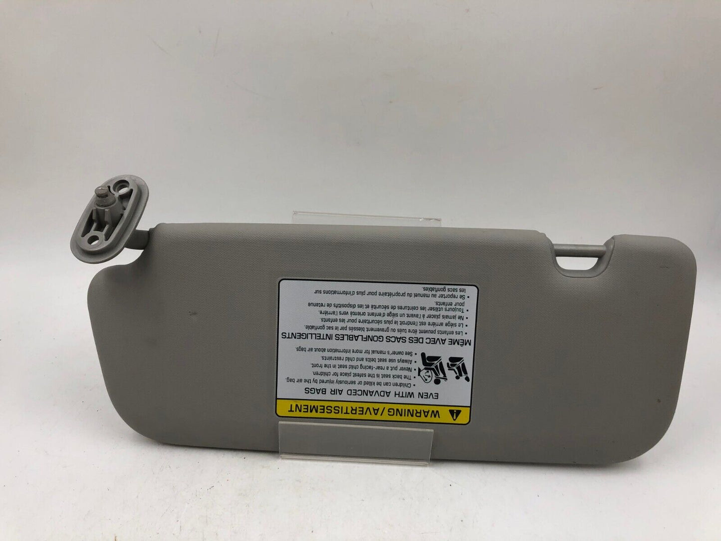 2017-2018 Kia Forte Passenger Sun Visor Sunvisor Gray OEM D04B08006