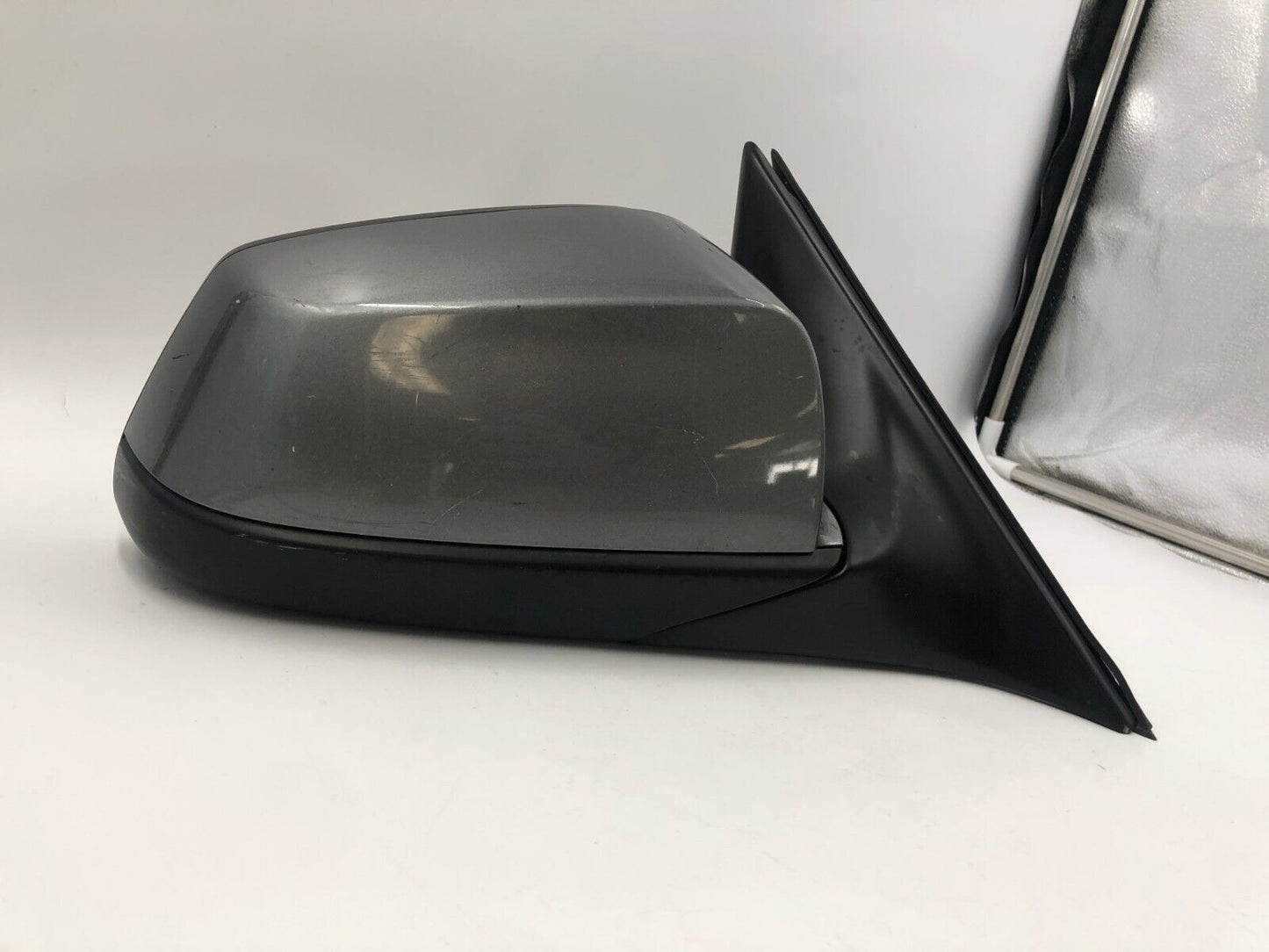 2011-2012 BMW 740i Passenger Side View Power Door Mirror Gray OEM D04B16027