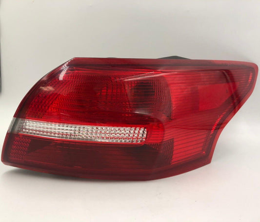 2015-2018 Ford Focus Sedan Passenger Side Tail Light Taillight OEM E03B43068