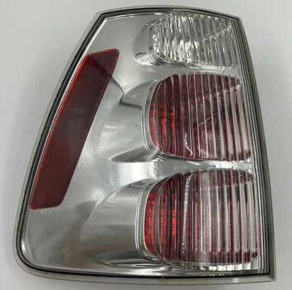 2005-2009 Chevrolet Equinox Passenger Side Tail Light Taillight OEM G01B37056