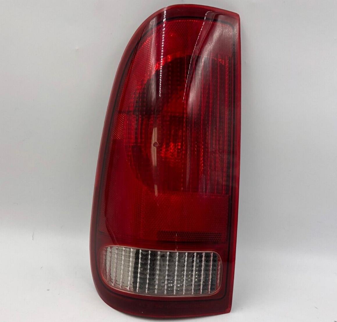 1997-2007 Ford F-250SD Driver Side Tail Light Taillight Styleside OEM F02B47028