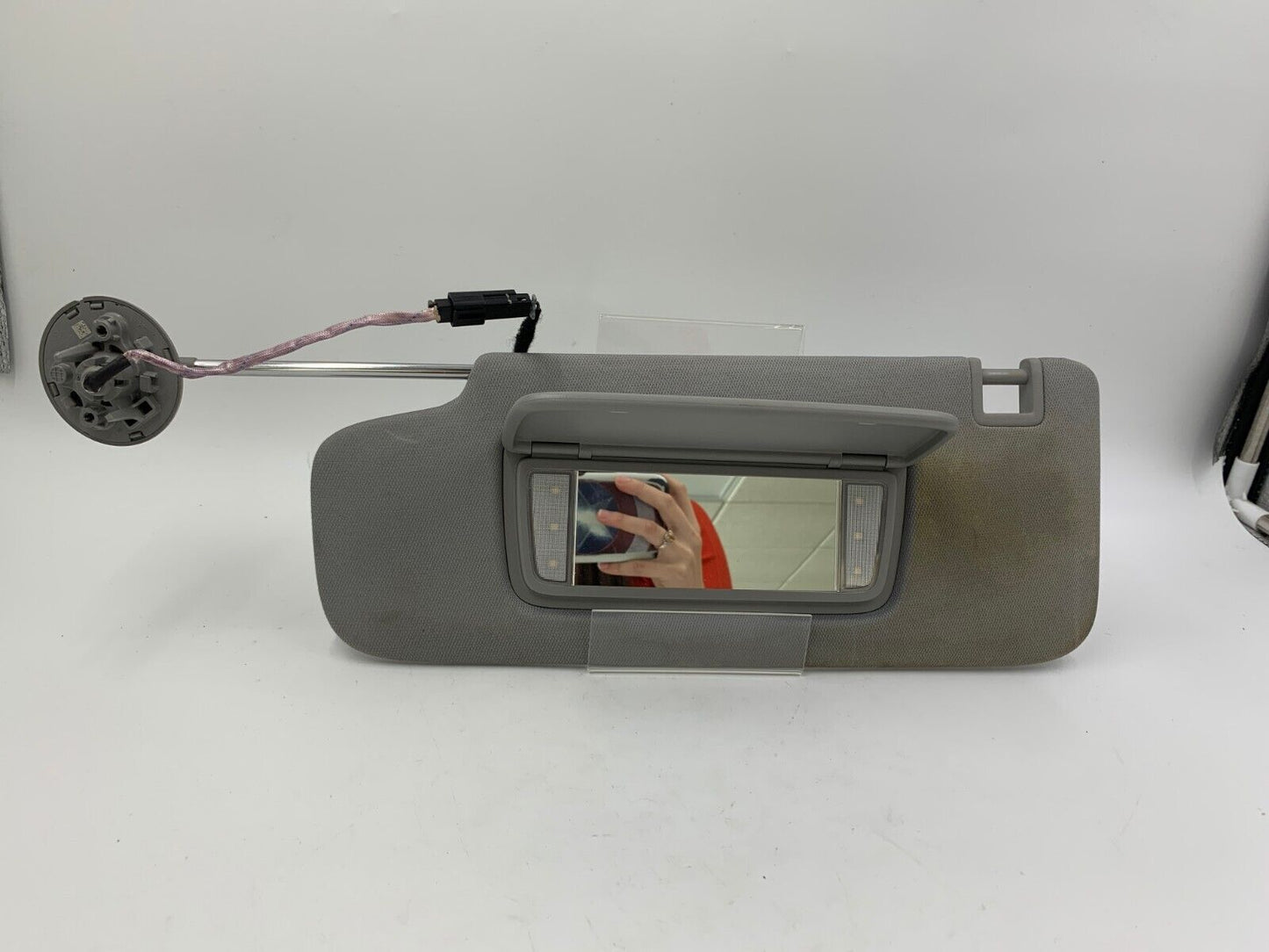 2020-2022 Chevrolet Equinox Driver Sunvisor Gray Illuminated OEM D02B27054