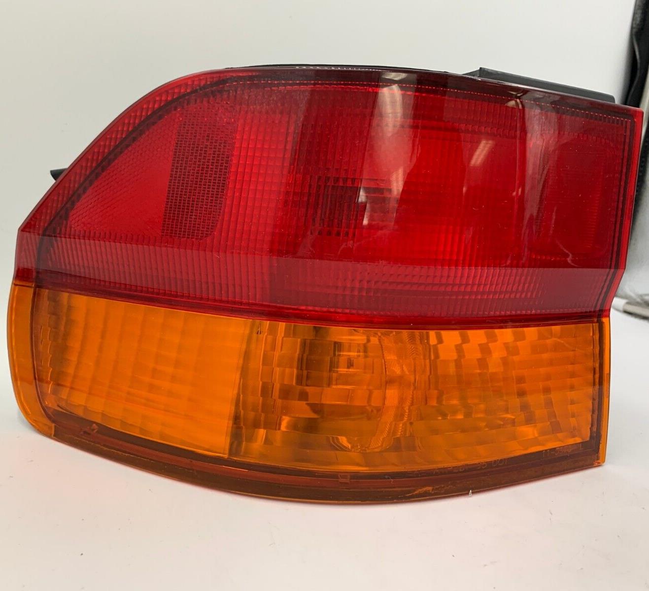 2002-2004 Honda Odyssey Driver Side Tail Light Taillight OEM G02B02036