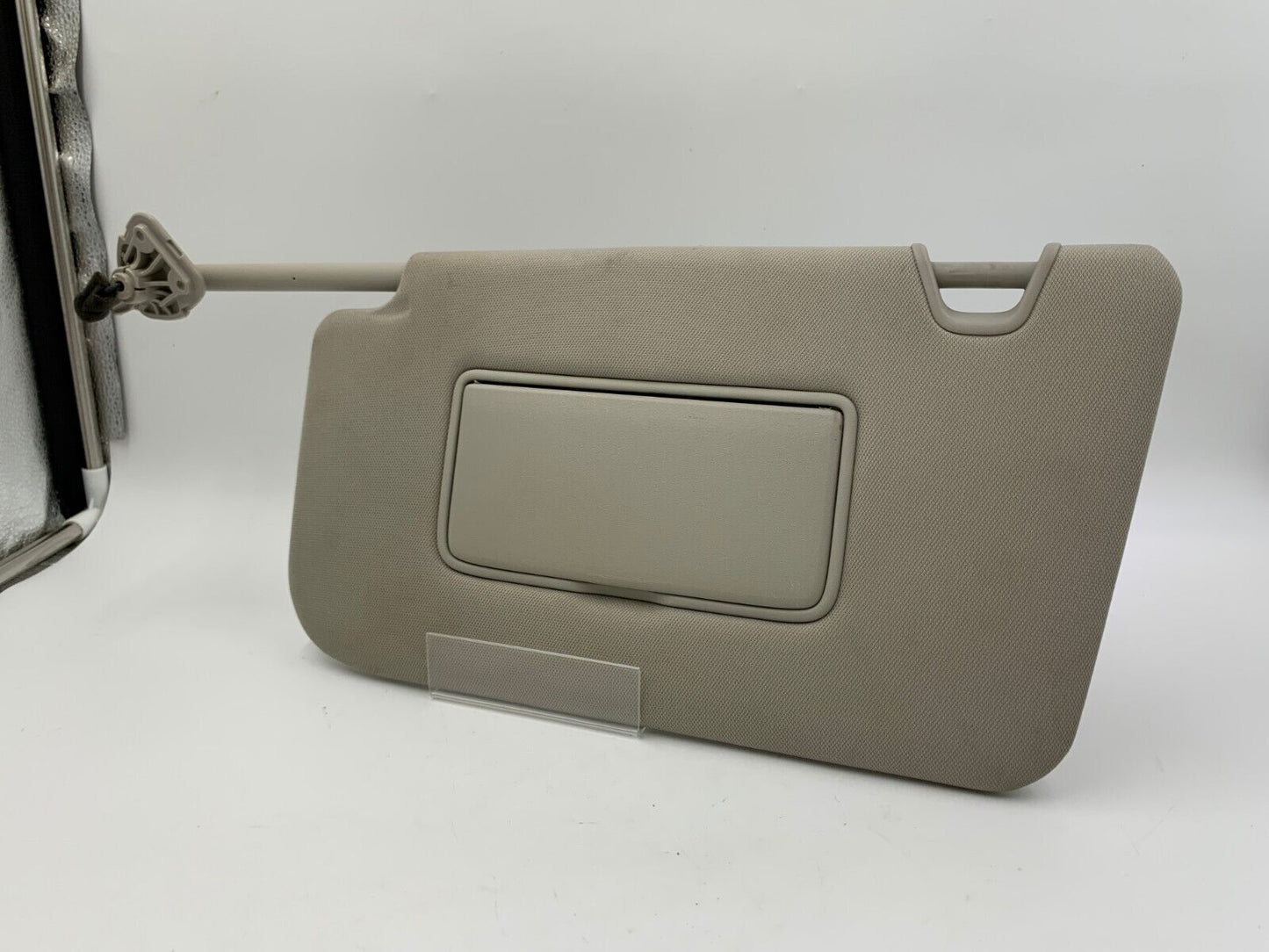 2014-2017 Nissan Rogue Passenger Sun Visor Sunvisor Gray Illuminated G01B12062