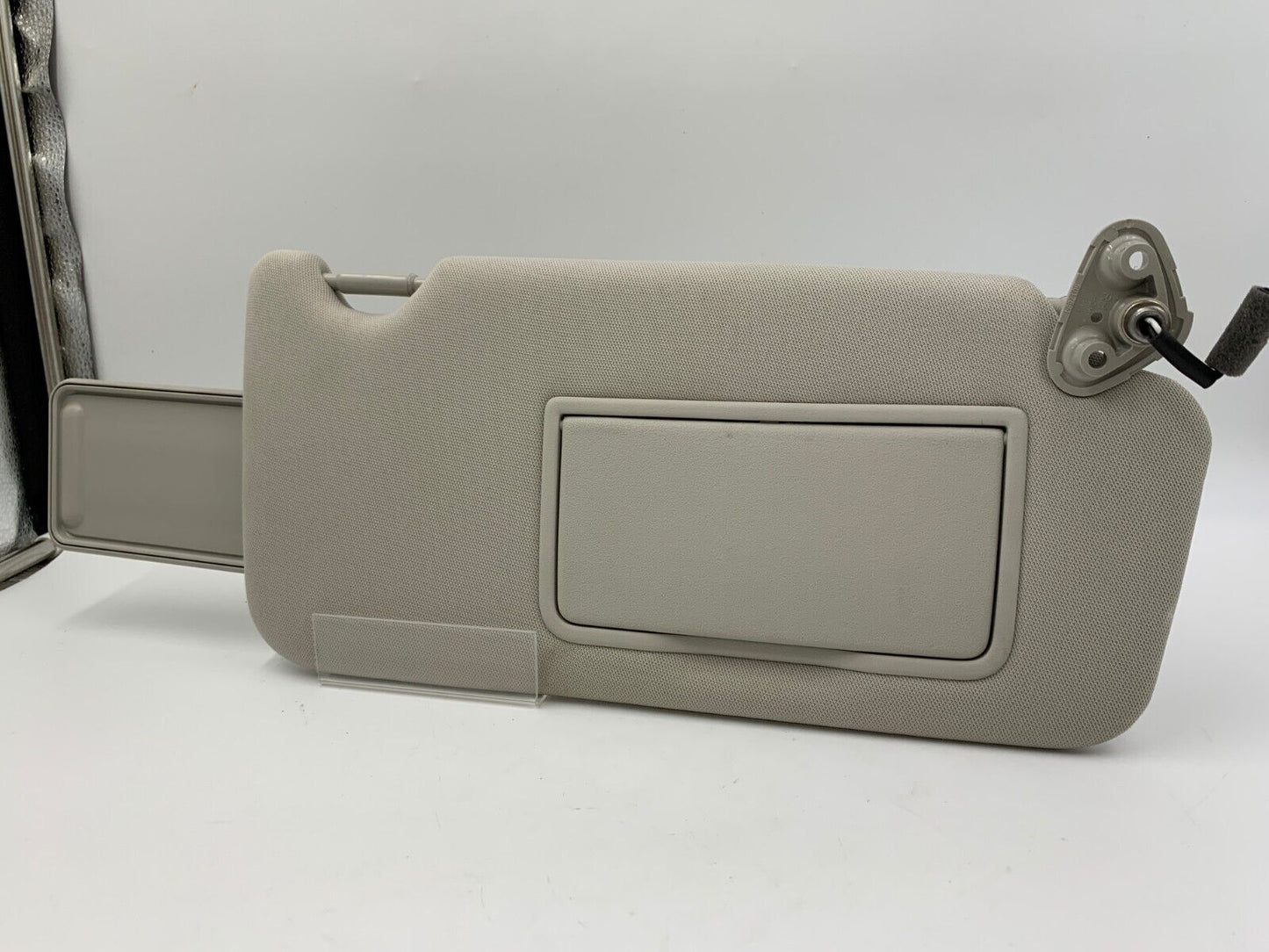 2010-2014 Subaru Legacy Passenger Sun Visor Sunvisor Gray Illuminated G02B01019