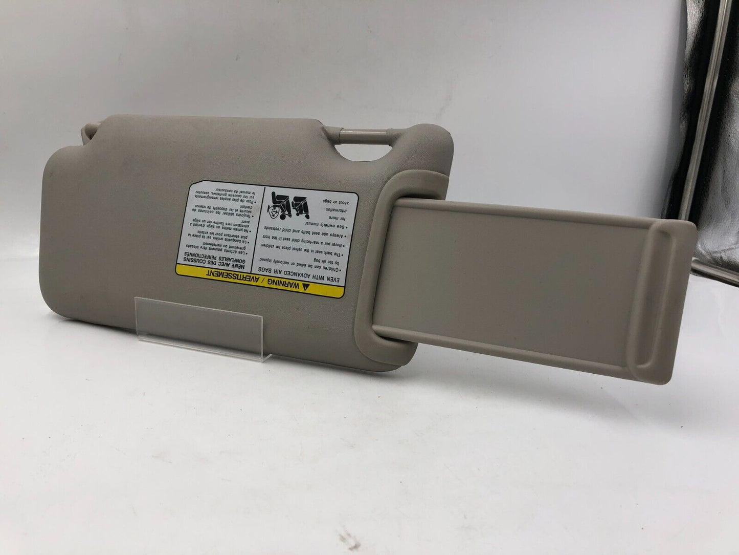 2015-2019 Nissan Versa Passenger Sun Visor Sunvisor Gray OEM G01B05057